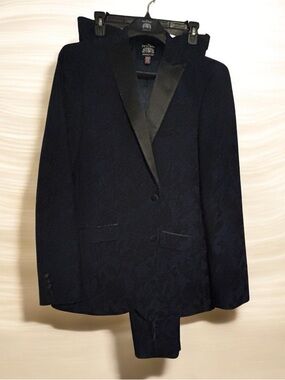 Men's Black/Navy Blue Patterned Satin-Lapel Tuxedo